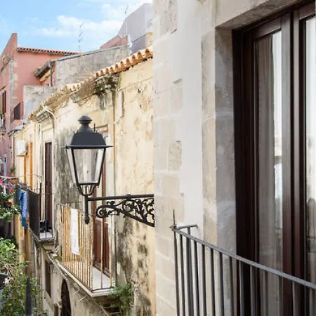 Dentrortigia Apartment Syracuse