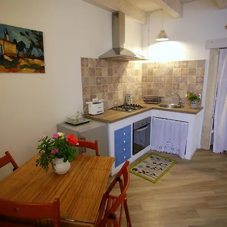 Dentrortigia Apartment *